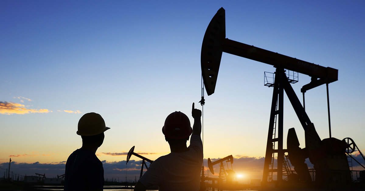 /globalassets/industrial/discover/industrial/workers-at-oil-field-1200x628.jpg